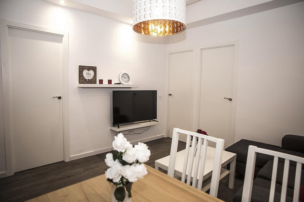 Camp Nou Apartment Оспиталет-де-Льобрегат Экстерьер фото